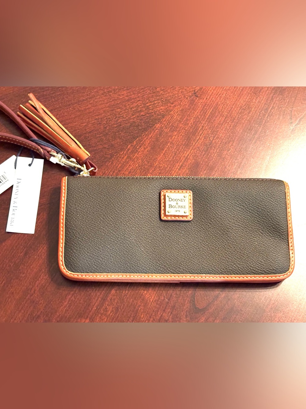 New w/Tags Dooney & Bourke Kirby Leather Wristlet Wallet Clutch